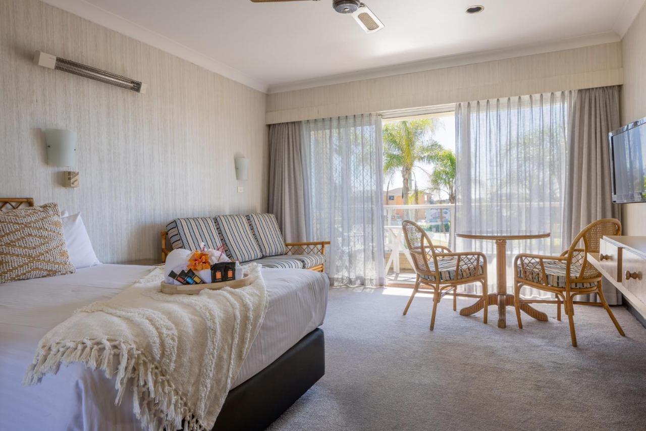 South Pacific Palms Motor Inn Танкарри Экстерьер фото